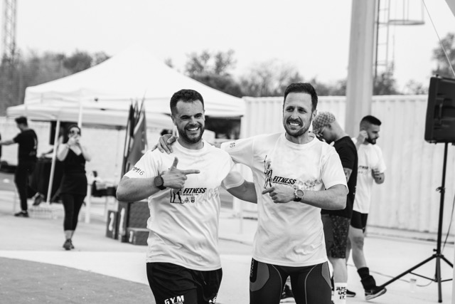 Equipo compitiendo en una prueba de Fitness Race